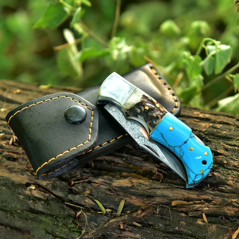 Damascus Pocket Hunting Knife